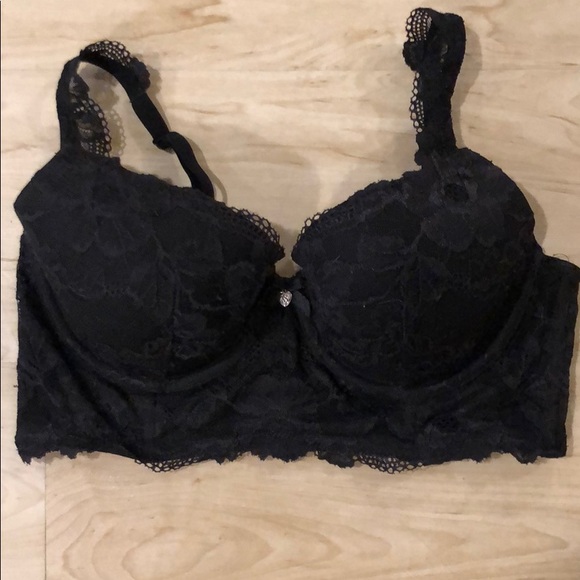 black lace bustier